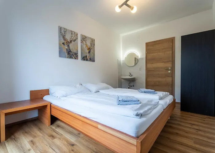 Gretl By We Rent *